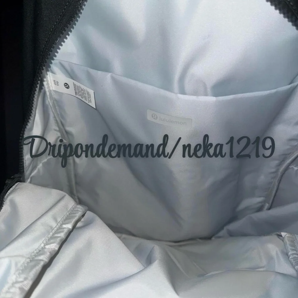 Lululemon Everywhere Backpack 22L Tech Canvas- Rainforest Green/Ocean Air